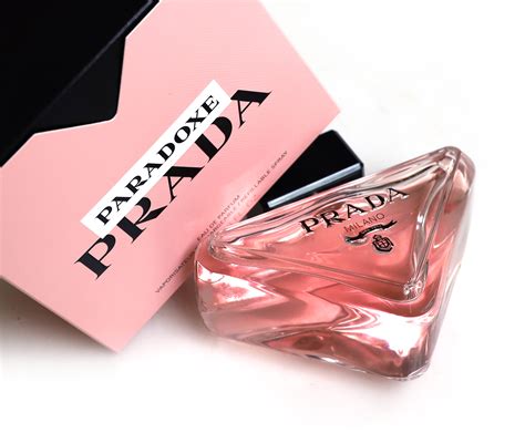 caja de perfume para mujer prada|prada perfume.